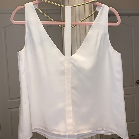White top - Picture 3 of 3